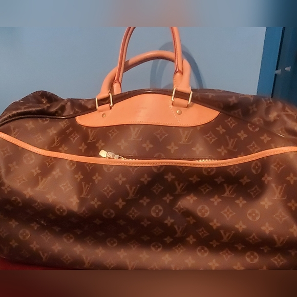 Authentic Louis Vuitton Large Monogram Rolling Duffel (Eole) - Picture 3 of 16